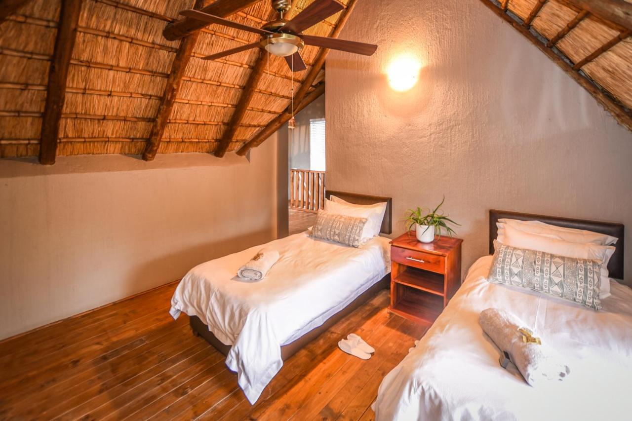 Villa Khiza Bush Retreat à Hoedspruit Extérieur photo